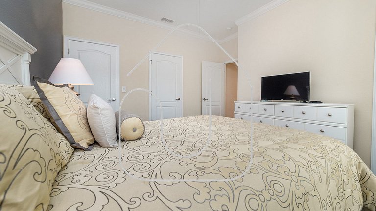 Storey Lake *10 mim -> Disney* 4Q/3Ba