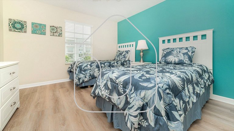 Storey Lake *10 mim -> Disney* 4Q/3Ba