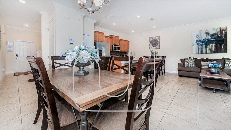 Storey Lake *10 mim -> Disney* 4Q/3Ba