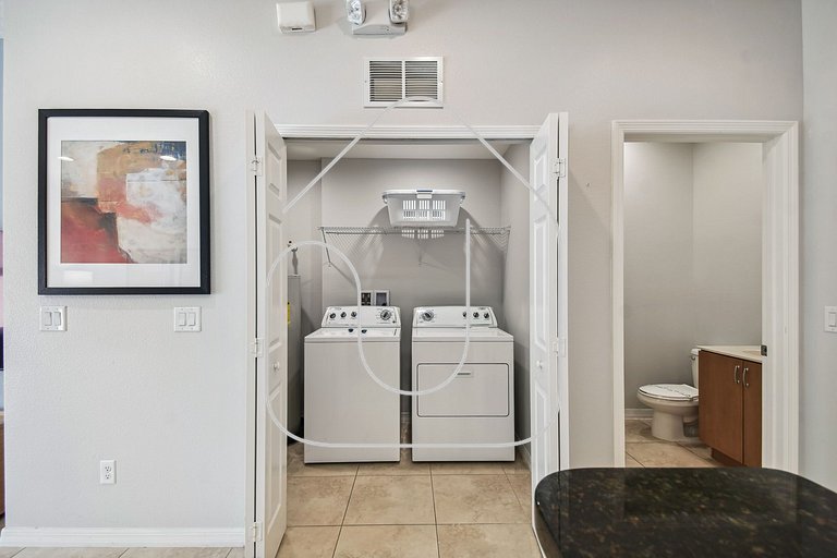 2BR Suites w/ Jacuzzi • 10min to Disney
