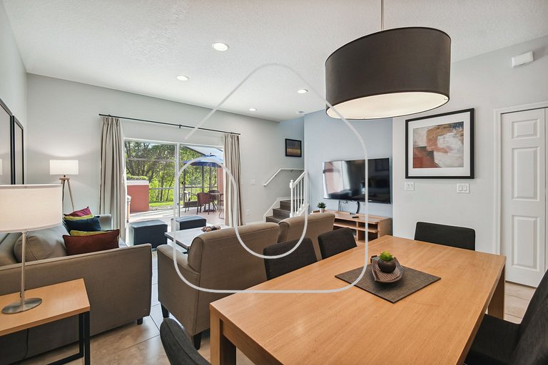 2BR Suites w/ Jacuzzi • 10min to Disney