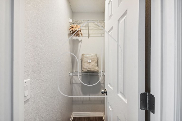 2BR Suites w/ Jacuzzi • 10min to Disney