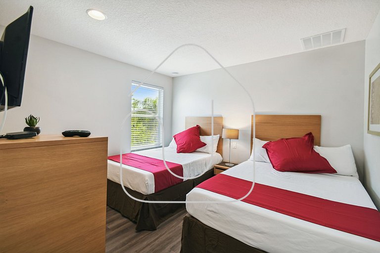 2BR Suites w/ Jacuzzi • 10min to Disney