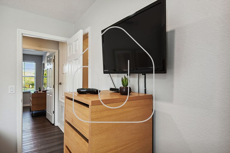 2BR Suites w/ Jacuzzi • 10min to Disney