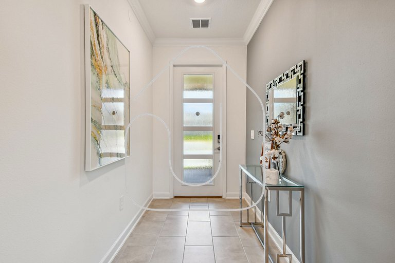 Storey Lake * Beautiful 5-Bedroom Home with Game Room