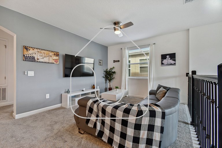 Storey Lake - 5-Bedroom Home with Game Room