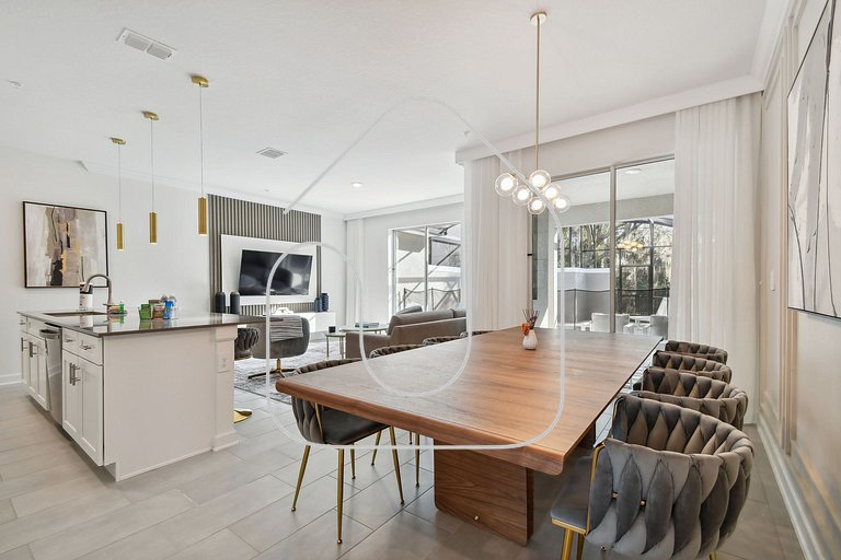 Storey Lake - Private Pool King Bed 4BD/3BA