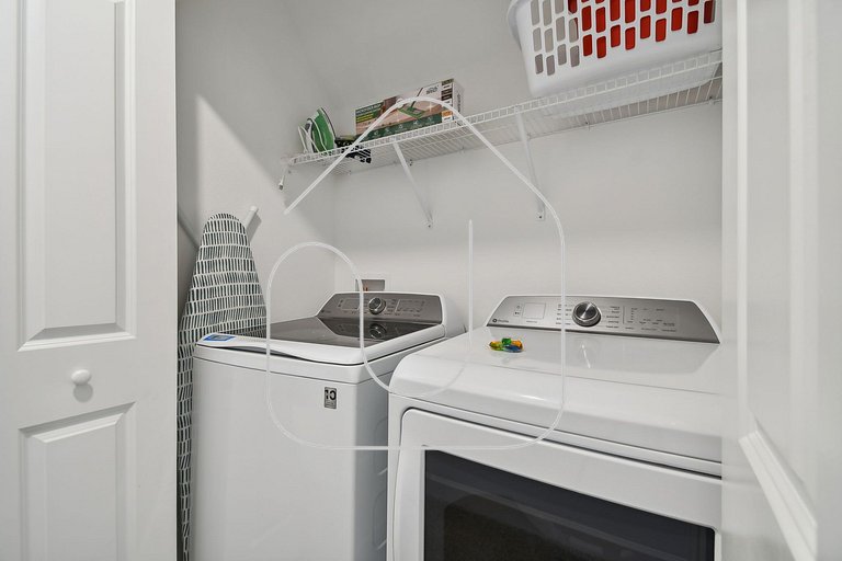 Storey Lake - Private Pool King Bed 4BD/3BA