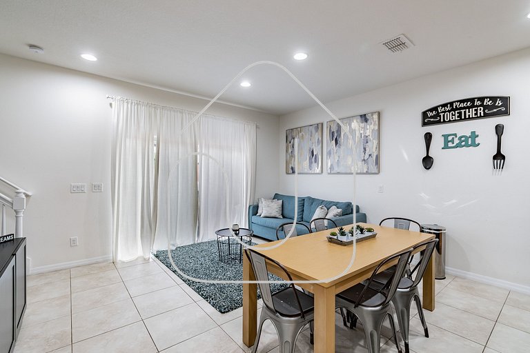 3BR Resort Home + Jacuzzi Near Disney