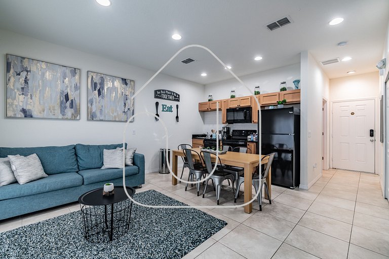 3BR Resort Home + Jacuzzi Near Disney