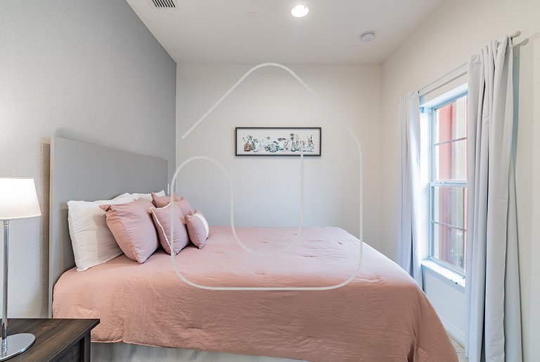 3BR Resort Home + Jacuzzi Near Disney