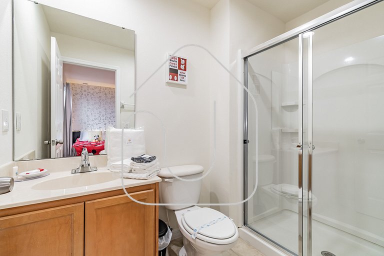 3BR Resort Home + Jacuzzi Near Disney