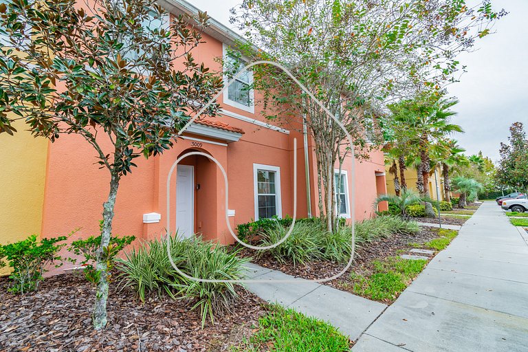 3BR Resort Home + Jacuzzi Near Disney