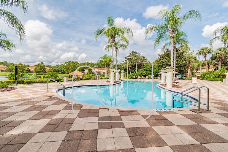 3BR Resort Home + Jacuzzi Near Disney