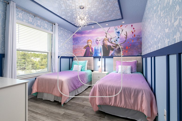 10 Bedrooms / 8 Bathrooms - Windsor Island Resort