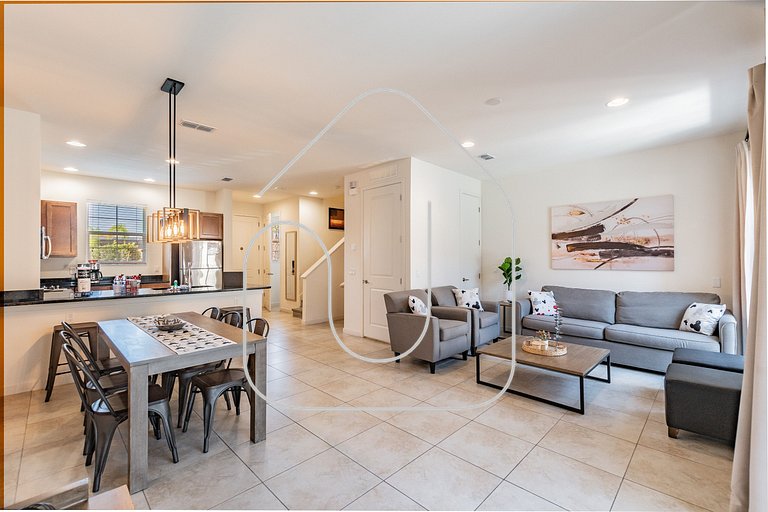 2 Suites, Priv. Jacuzzi Near Disney