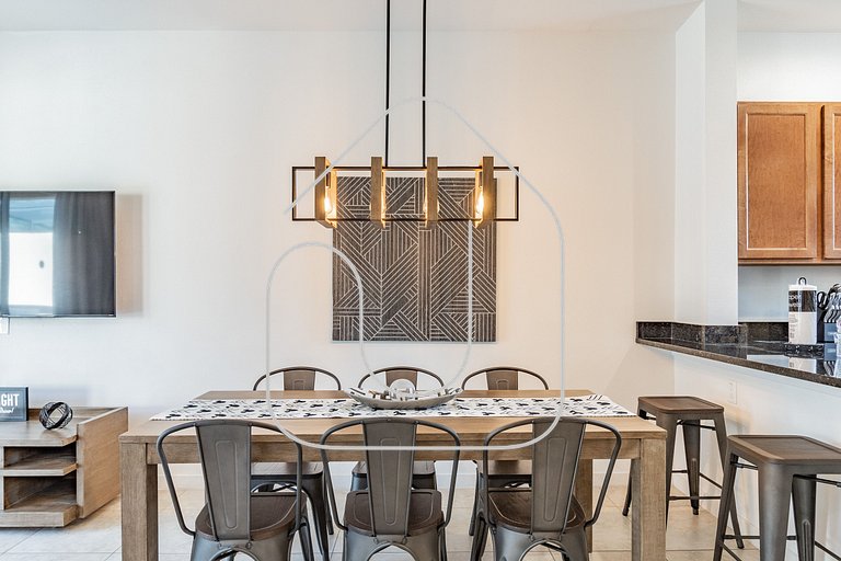 2 Suites, Priv. Jacuzzi Near Disney