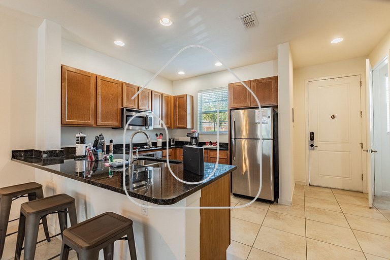 2 Suites, Priv. Jacuzzi Near Disney