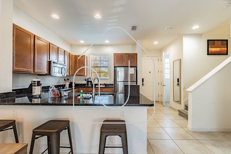 2 Suites, Priv. Jacuzzi Near Disney