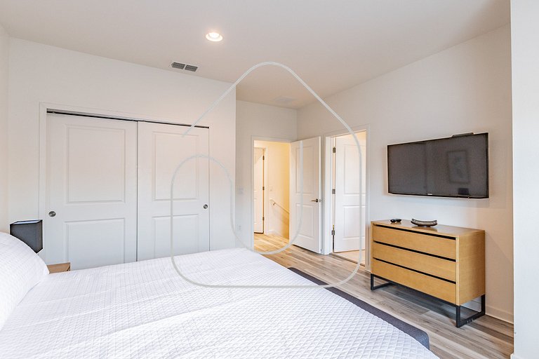 2 Suites, Priv. Jacuzzi Near Disney