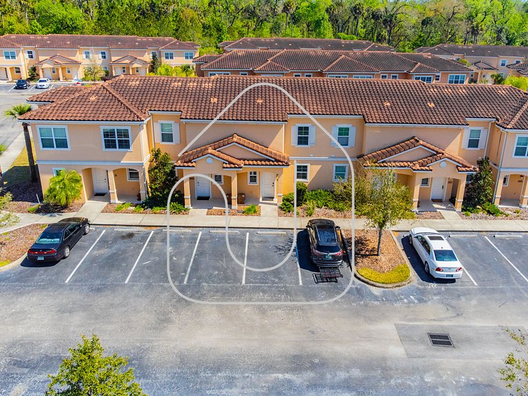 2 Suites, Priv. Jacuzzi Near Disney