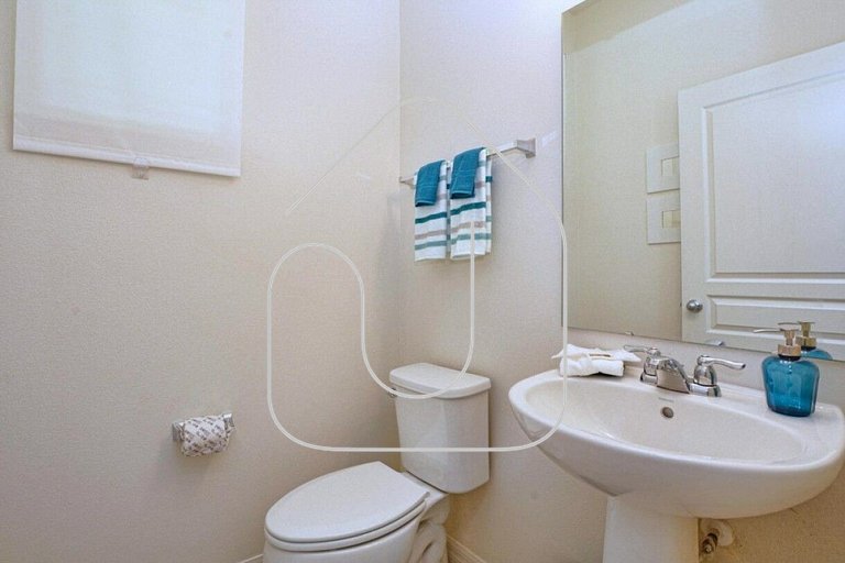 Disney 4BR Home w/ Pool & Lake View