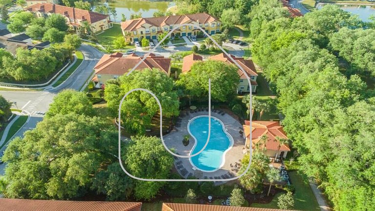 Disney 4BR Home w/ Pool & Lake View