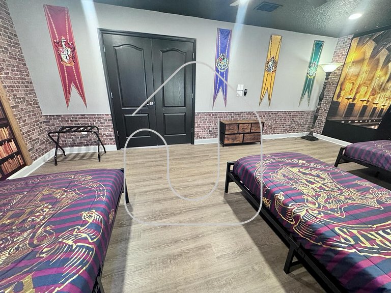 9BR Retreat for 20 w/ Game Room | Champions Gate