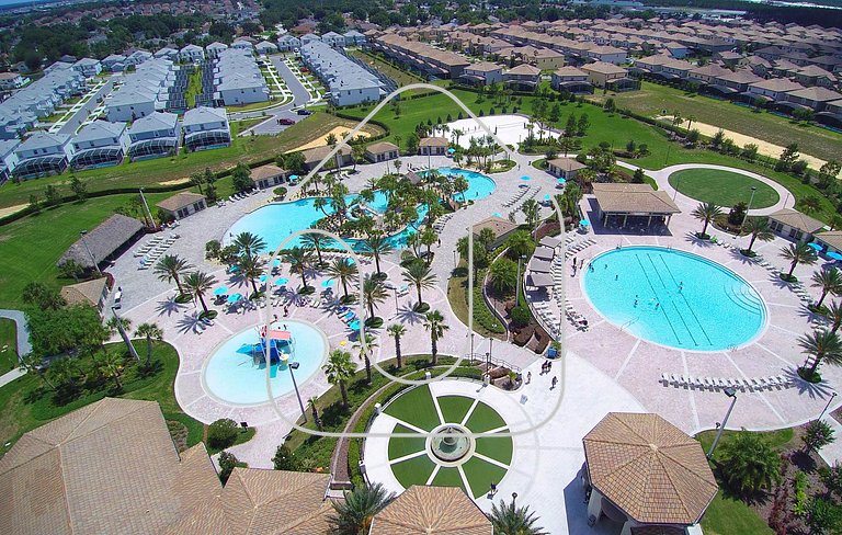 9BR Retreat for 20 w/ Game Room | Champions Gate