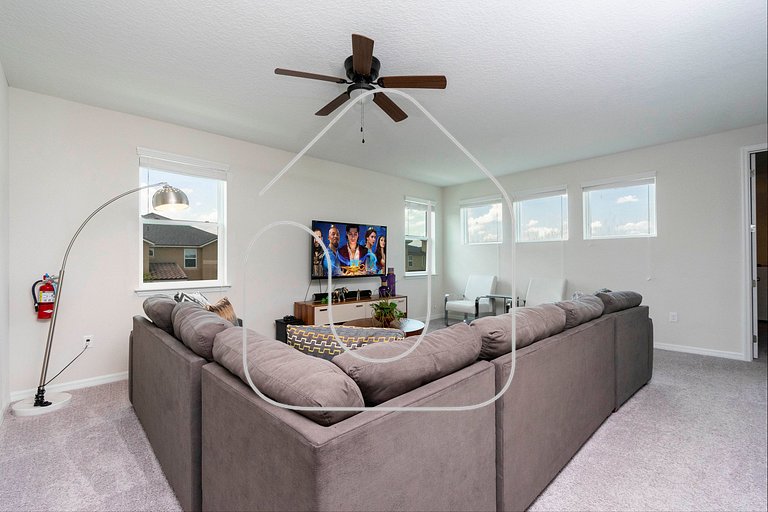 Modern 7BR Villa | Pool + Resort Amenities