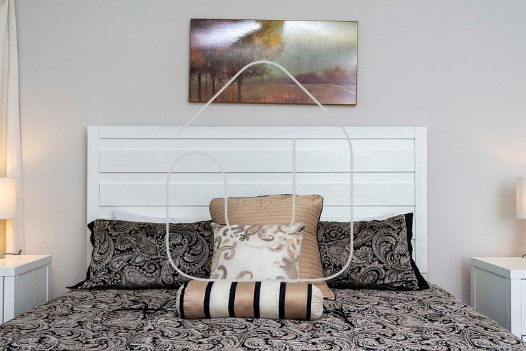 Modern 7BR Villa | Pool + Resort Amenities