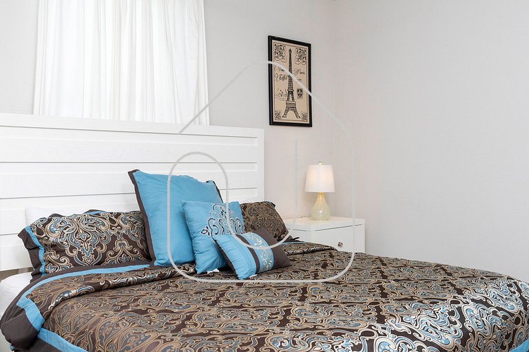 Modern 7BR Villa | Pool + Resort Amenities