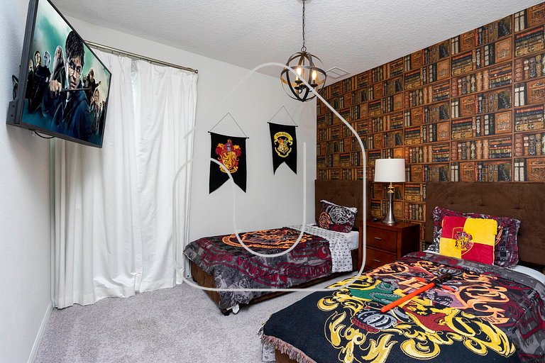 Modern 7BR Villa | Pool + Resort Amenities