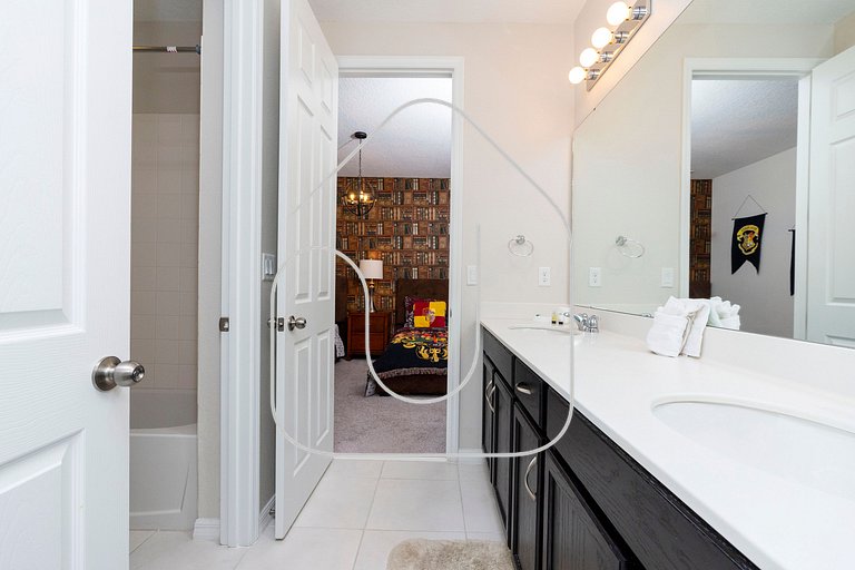 Modern 7BR Villa | Pool + Resort Amenities