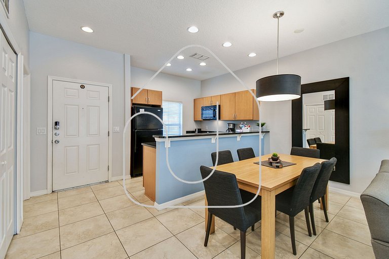 2BR Suites w/ Jacuzzi • 10min to Disney