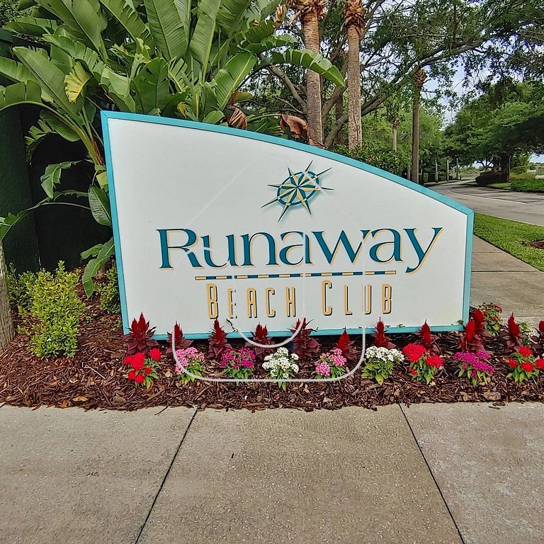 Cozy 1BR for 4 · Near Disney · Kitchen · Parking