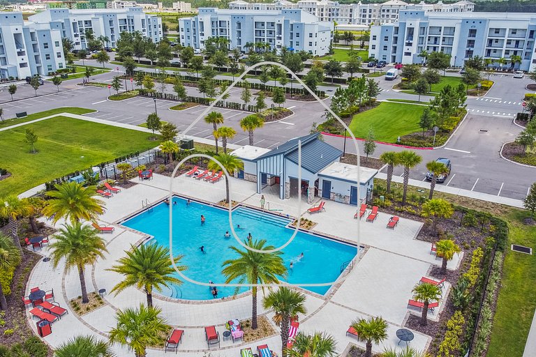 5BR/4BA Luxury Home *Resort Access*