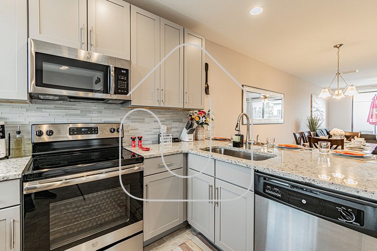 3BD/2.5BA *Great Location*
