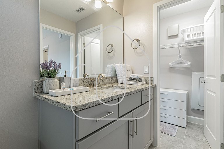 3BD/2.5BA *Great Location*