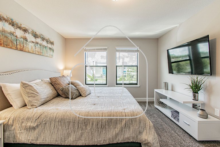3BD/2.5BA *Great Location*
