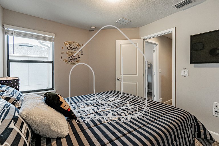 3BD/2.5BA *Great Location*