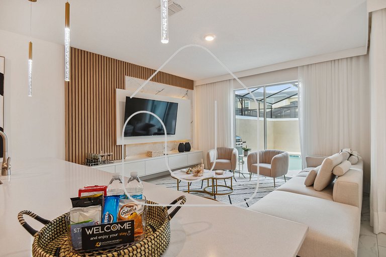 Luxurious 4BR/3BA Home in Storey Lake