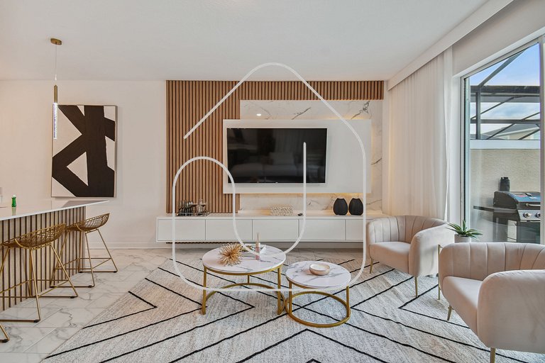 Luxurious 4BR/3BA Home in Storey Lake