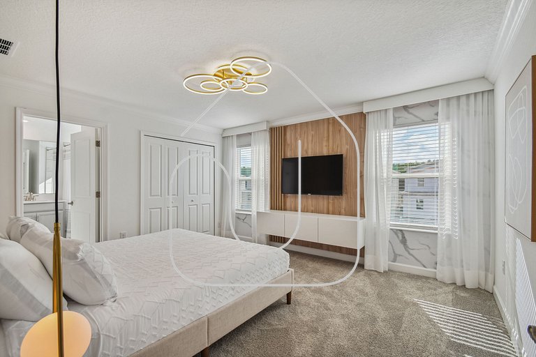 Luxurious 4BR/3BA Home in Storey Lake