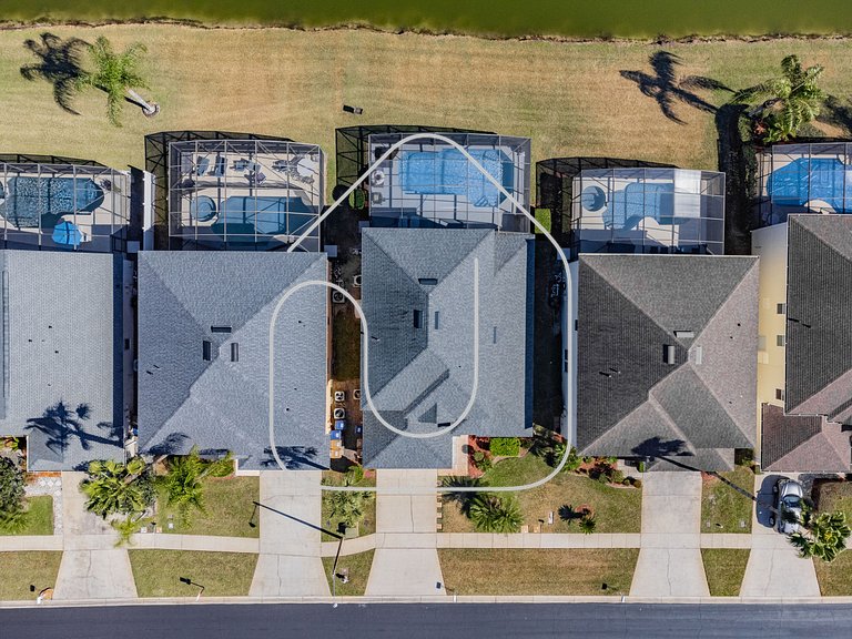 5BR Lake Berkley Home, Lake-View Pool