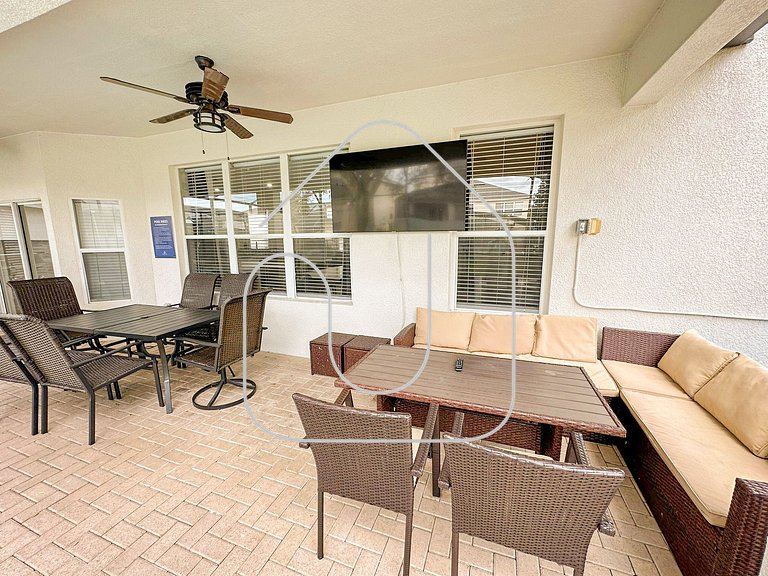 Windsor Hills 6BR Villa w/ Pool & Game Room