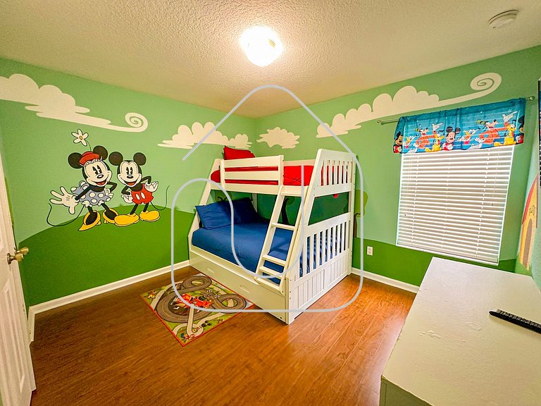 Casa Épica de 6 Quartos | Quarto dos Vingadores + Piscina