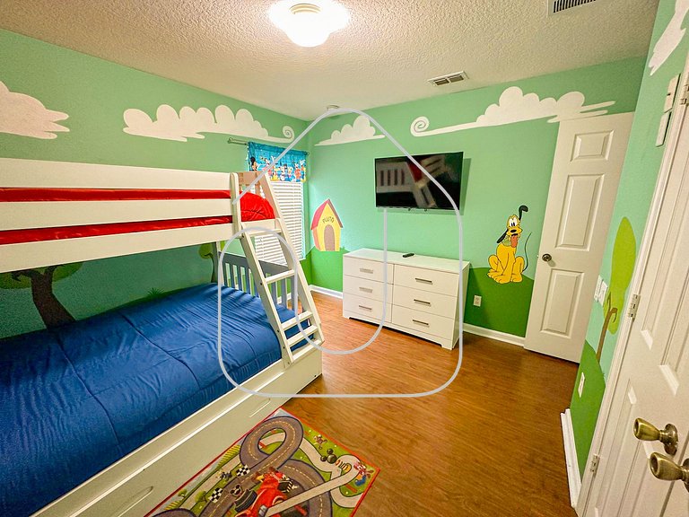 Casa Épica de 6 Quartos | Quarto dos Vingadores + Piscina