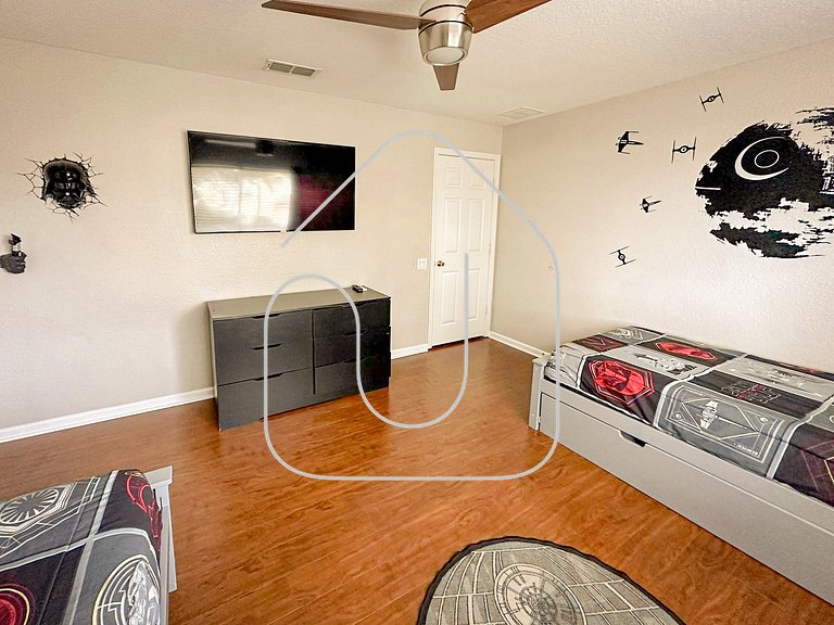 Casa Épica de 6 Quartos | Quarto dos Vingadores + Piscina