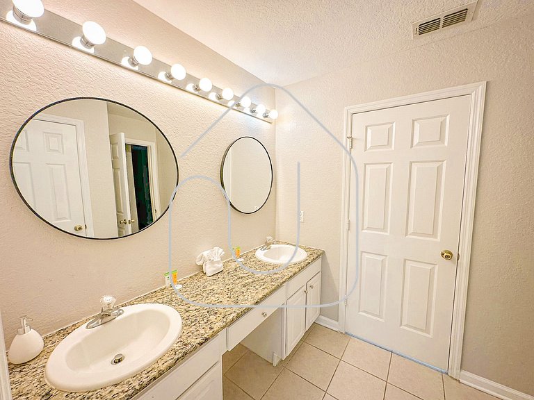 Windsor Hills 6BR Villa w/ Pool & Game Room